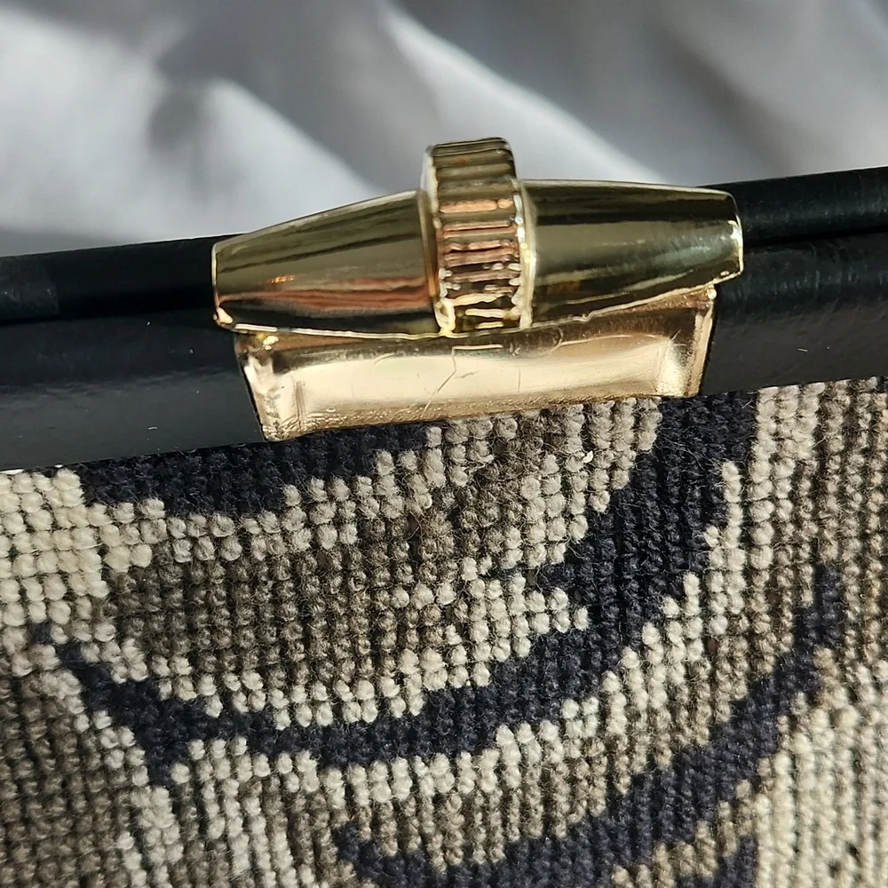 Vintage 1950's Ex Condition Black & Cream Tapestry Handbag, $75